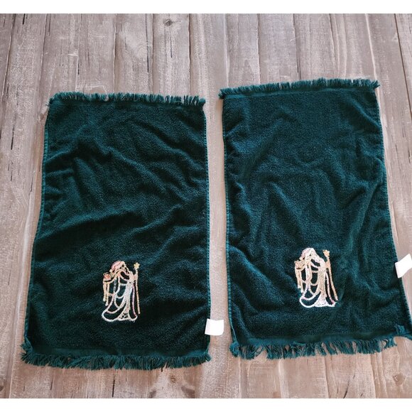 Green Cotton Towels With Santa Embroidery Set Of 2 23"x 15" - Picture 2 of 5